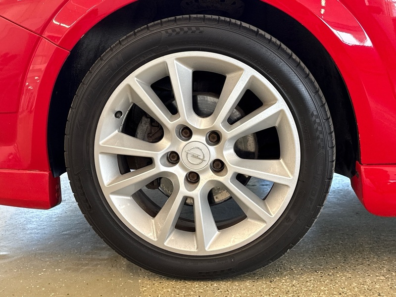 Opel Astra vaihtoauto