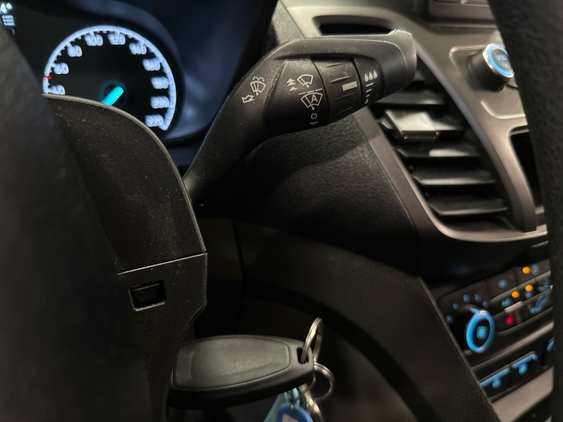 Ford Transit Connect vaihtoauto