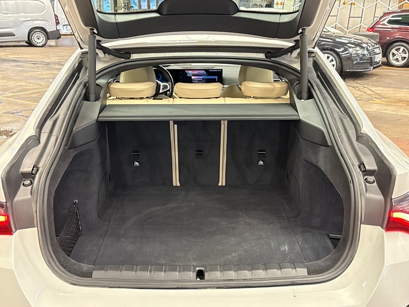 BMW i4 M50 vaihtoauto