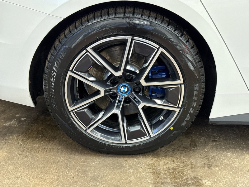 BMW i4 M50 vaihtoauto
