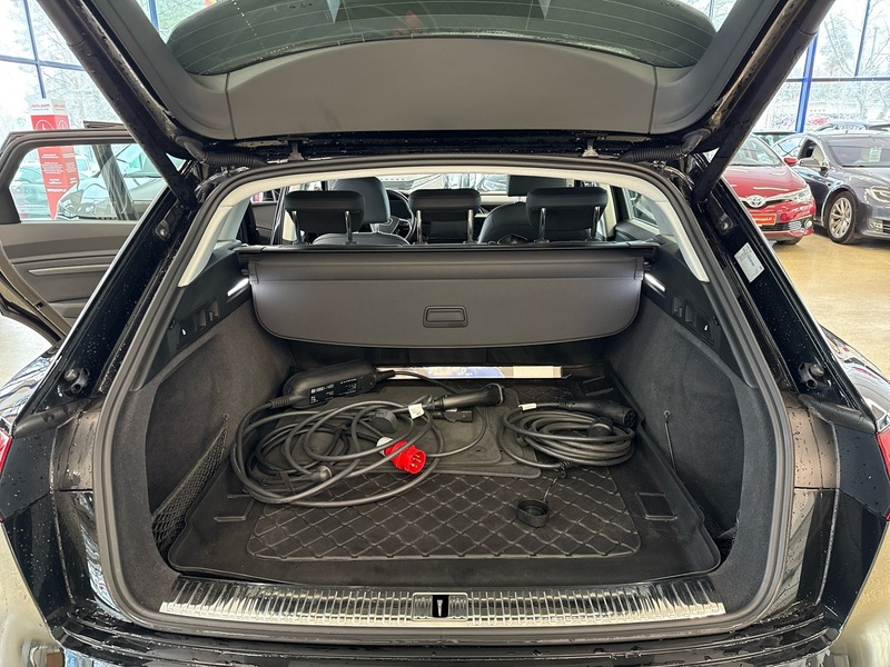 Audi e-tron vaihtoauto