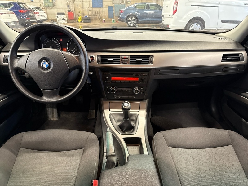 BMW 320 vaihtoauto