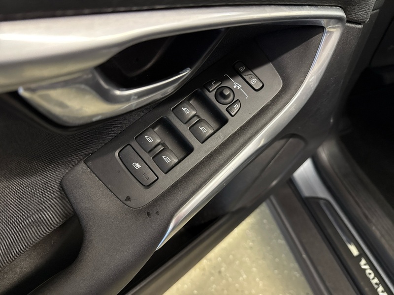 Volvo V40 Cross Country vaihtoauto