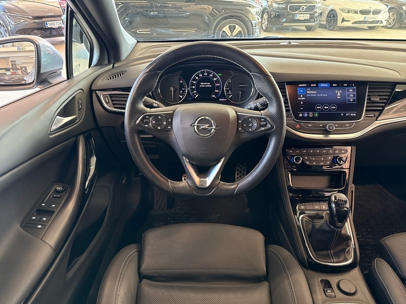 Opel Astra vaihtoauto