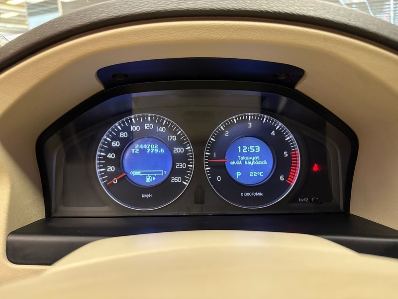 Volvo V70 vaihtoauto