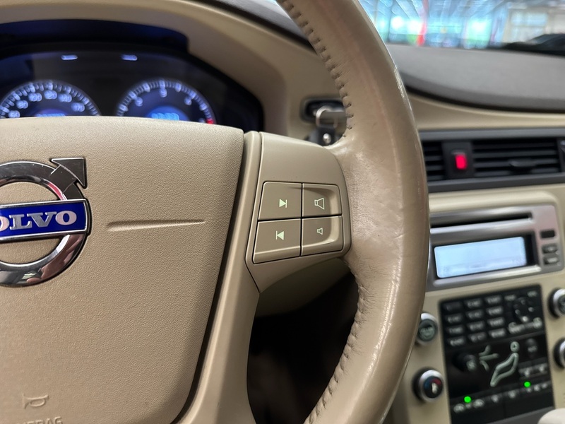 Volvo V70 vaihtoauto