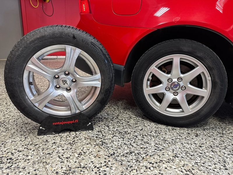 Volvo V70 vaihtoauto