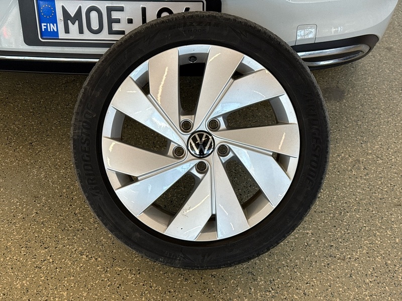 Volkswagen Golf vaihtoauto