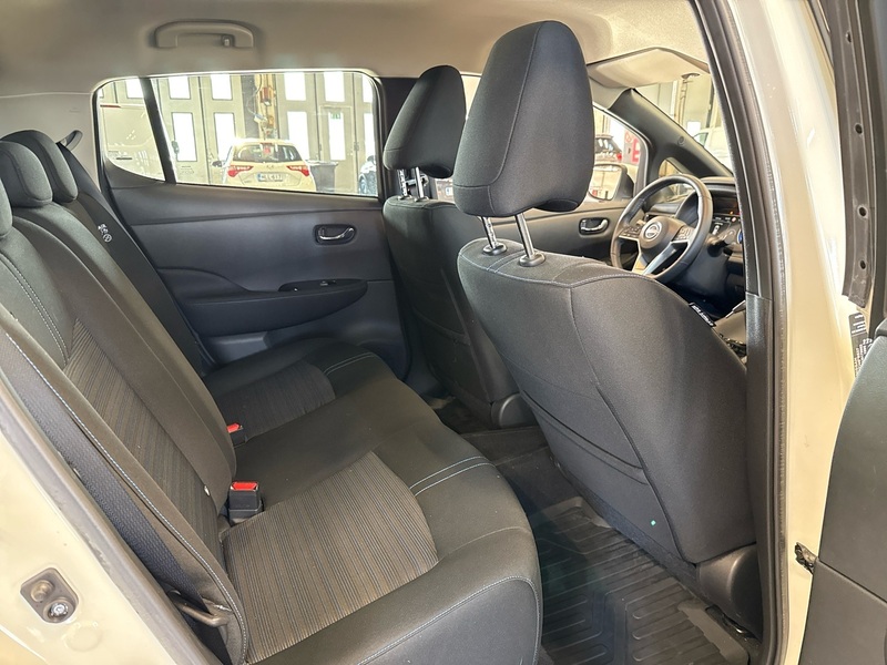 Nissan Leaf vaihtoauto