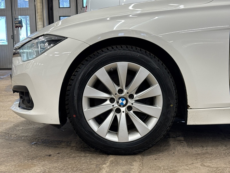 BMW 330 vaihtoauto