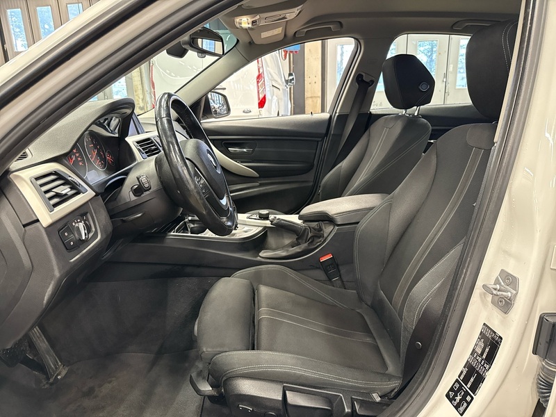 BMW 330 vaihtoauto