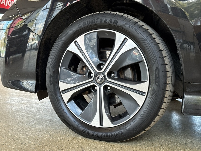 Nissan Leaf vaihtoauto