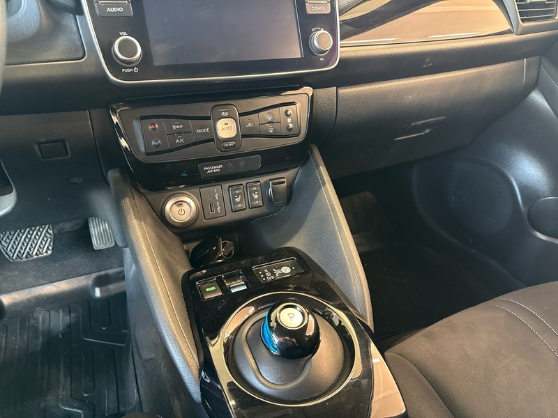 Nissan Leaf vaihtoauto