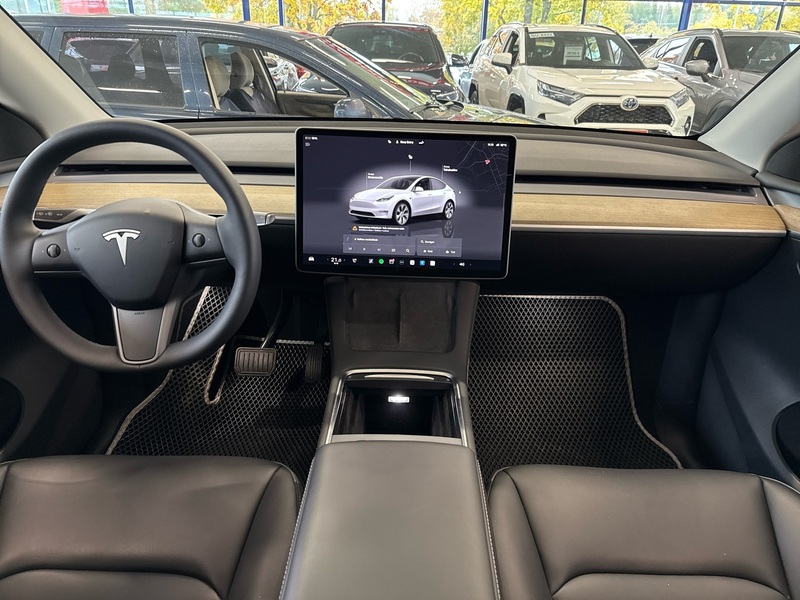 Tesla Model Y vaihtoauto
