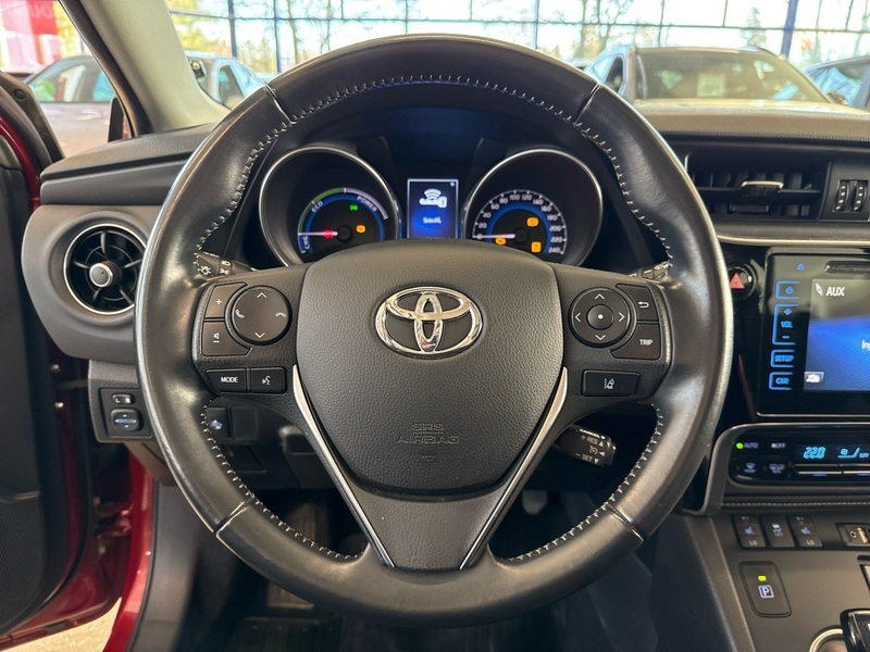 Toyota Auris vaihtoauto