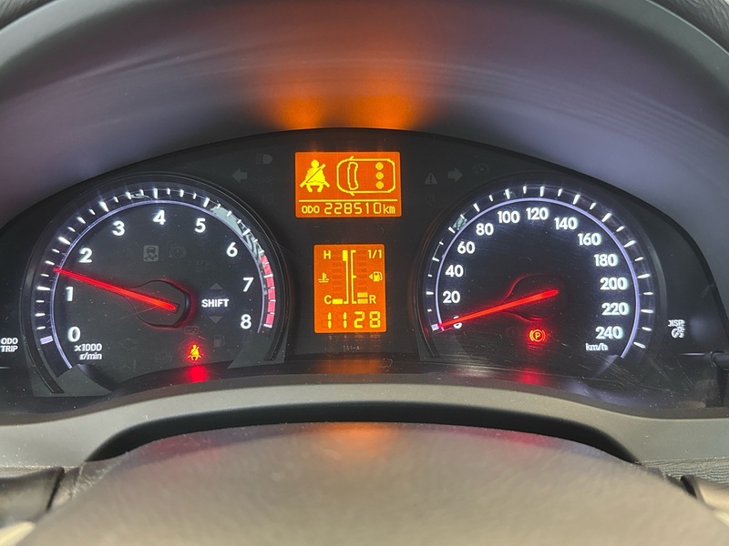 Toyota Avensis vaihtoauto