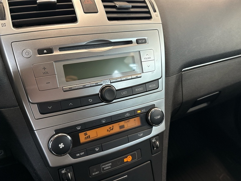 Toyota Avensis vaihtoauto