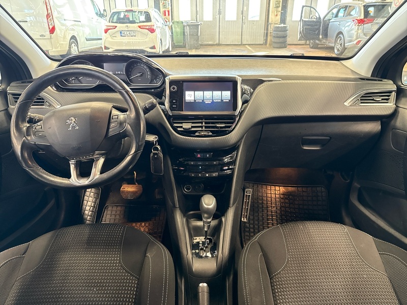 Peugeot 208 vaihtoauto
