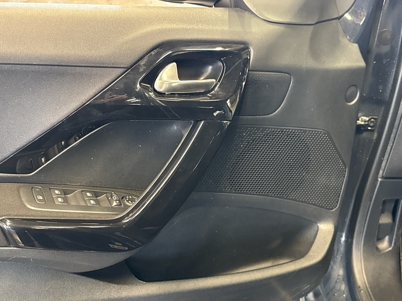 Peugeot 208 vaihtoauto