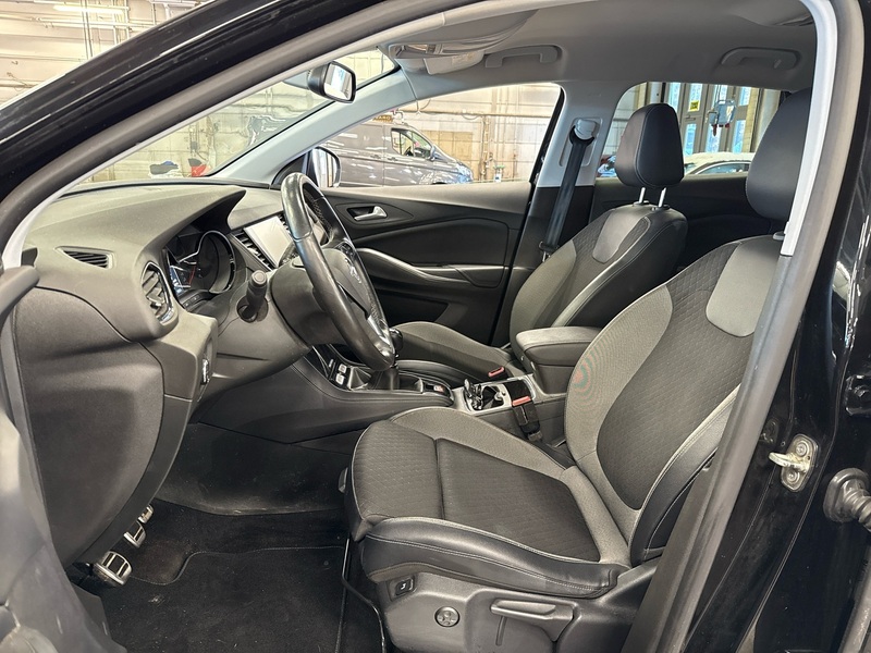 Opel Grandland X vaihtoauto