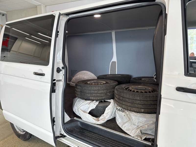 Volkswagen Transporter vaihtoauto