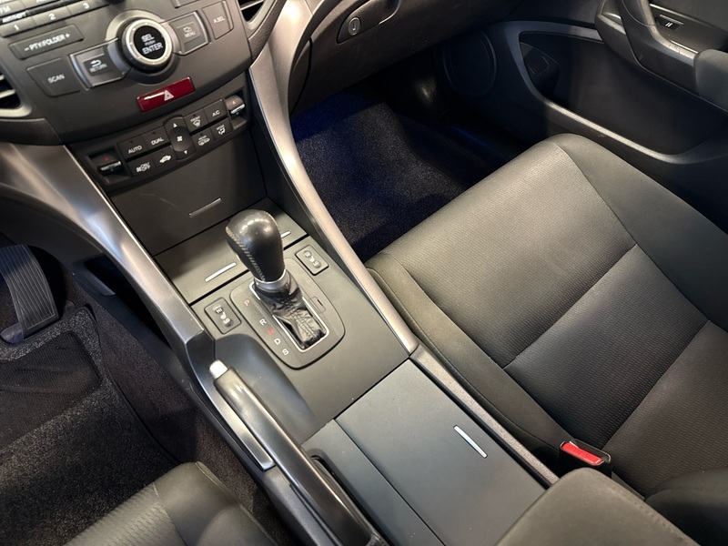 Honda Accord vaihtoauto