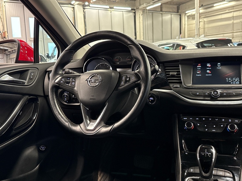 Opel Astra vaihtoauto