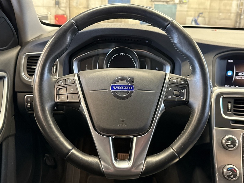 Volvo V60 Cross Country vaihtoauto