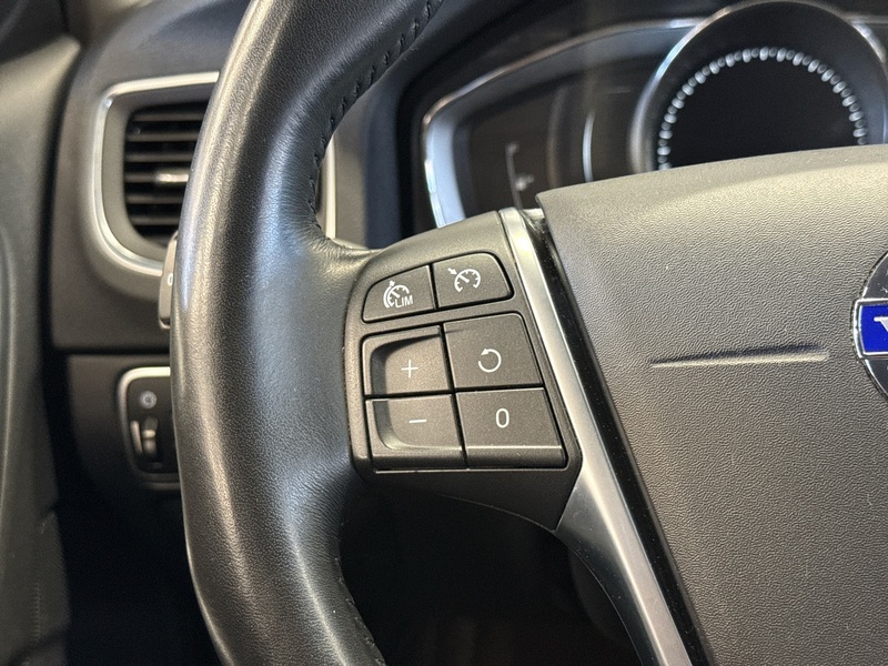 Volvo V60 Cross Country vaihtoauto