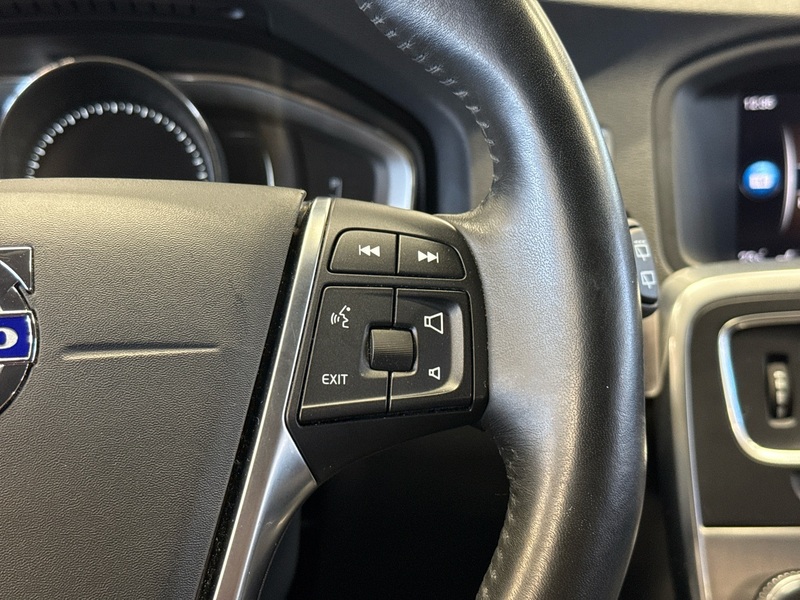 Volvo V60 Cross Country vaihtoauto