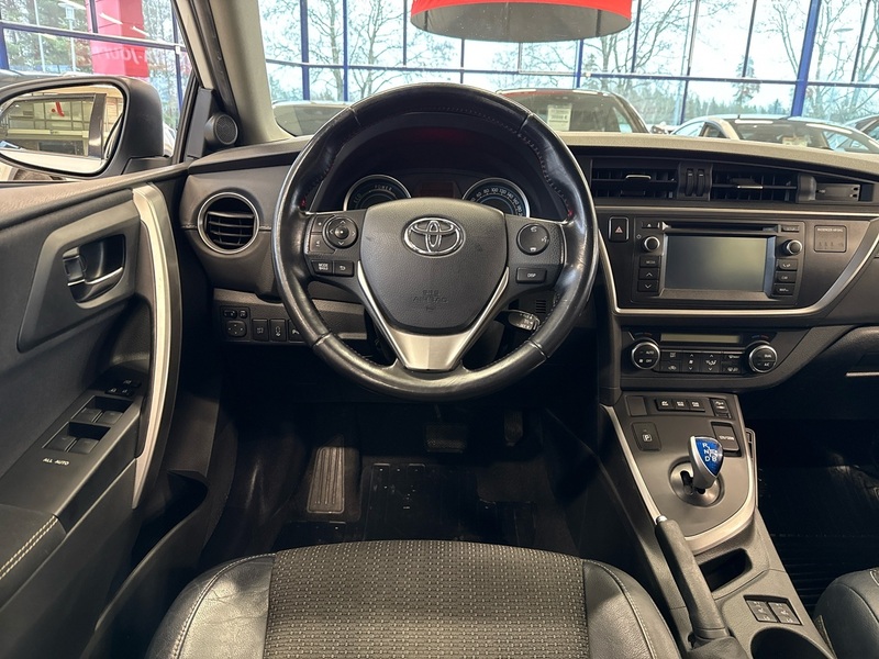 Toyota Auris vaihtoauto