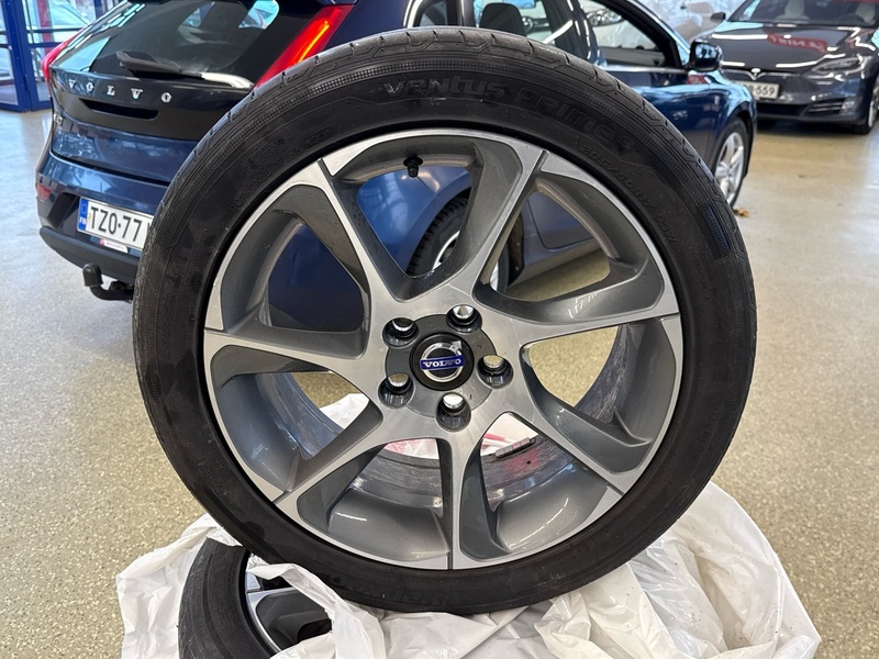 Volvo V40 vaihtoauto