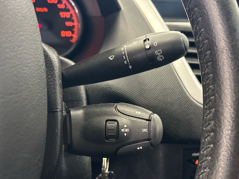 Peugeot 206 + vaihtoauto