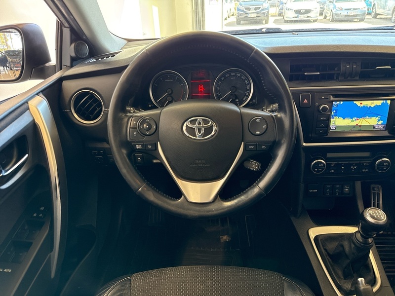 Toyota Auris vaihtoauto