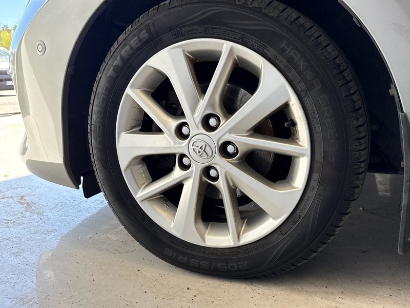 Toyota Auris vaihtoauto