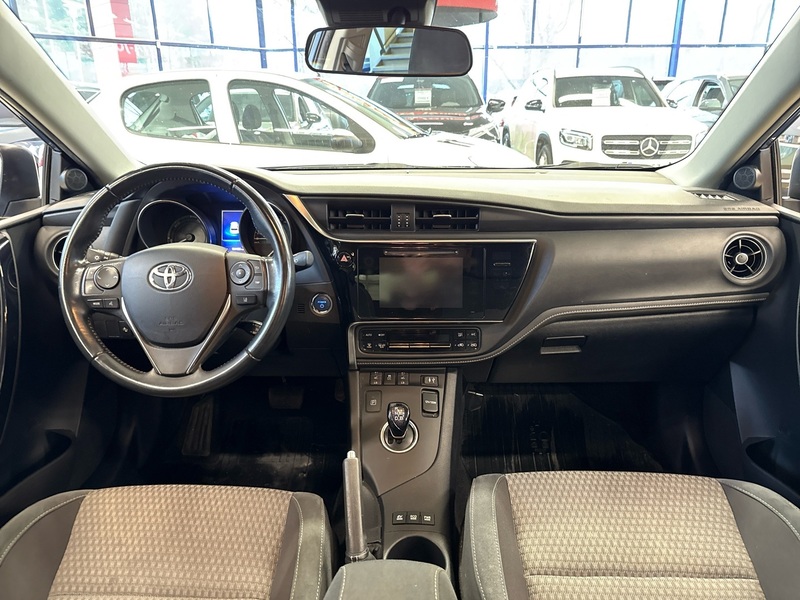 Toyota Auris vaihtoauto