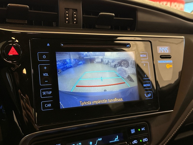 Toyota Auris vaihtoauto