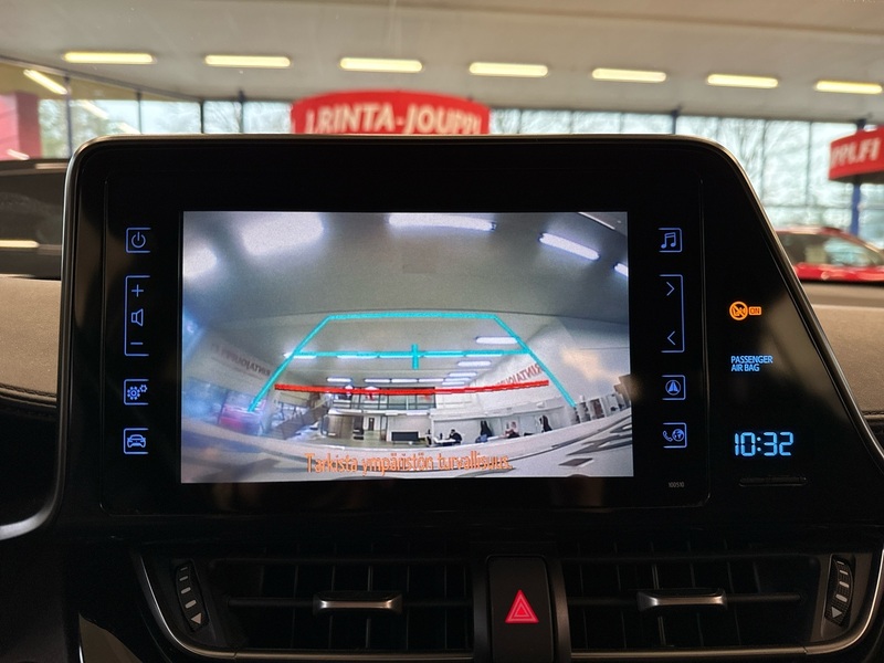 Toyota C-HR vaihtoauto