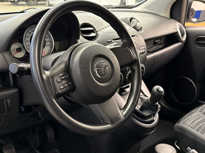 Mazda 2 vaihtoauto