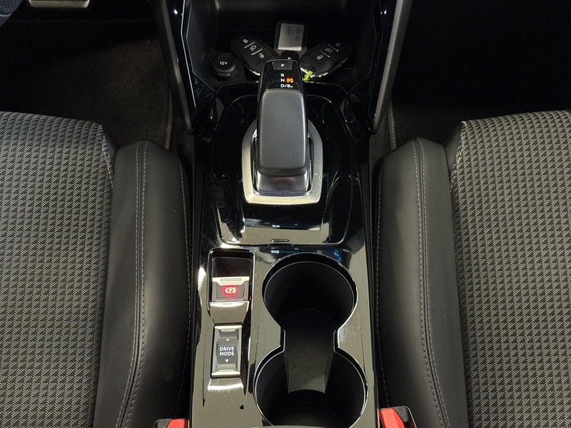 Peugeot e-208 vaihtoauto