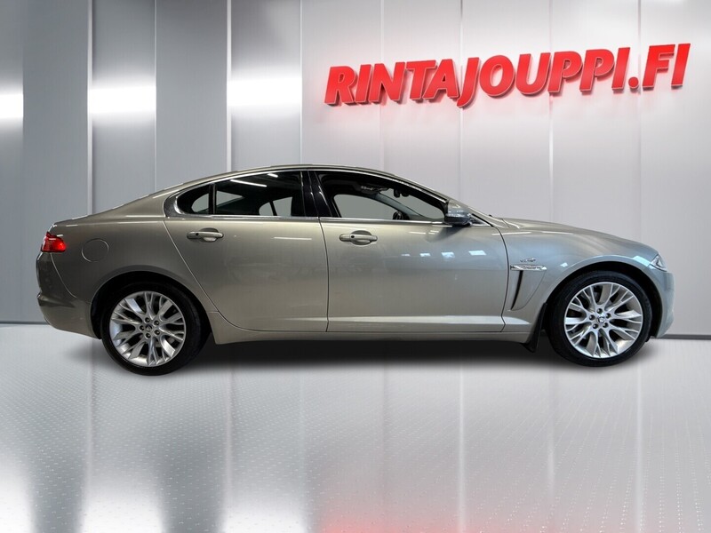 Jaguar XF vaihtoauto