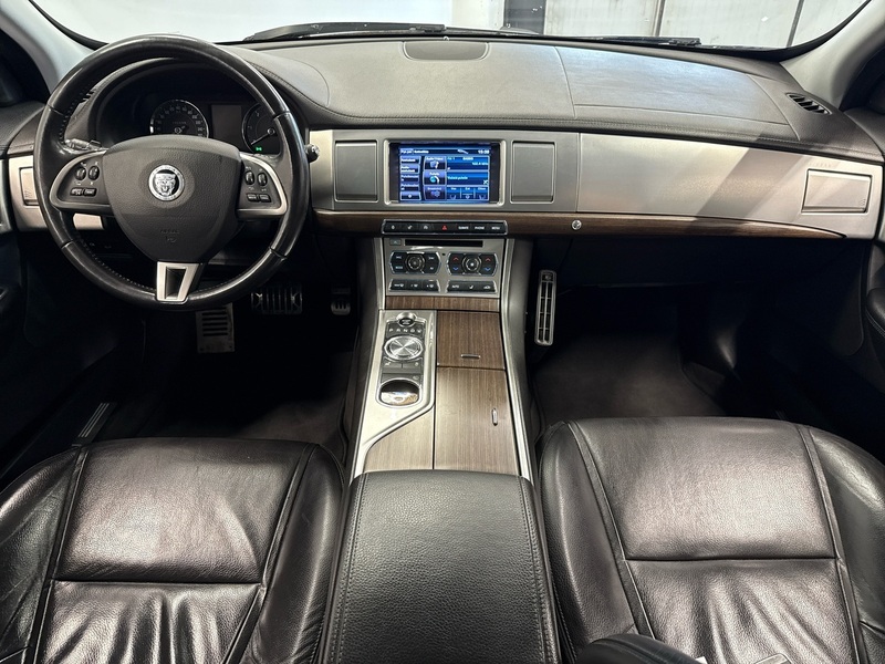 Jaguar XF vaihtoauto