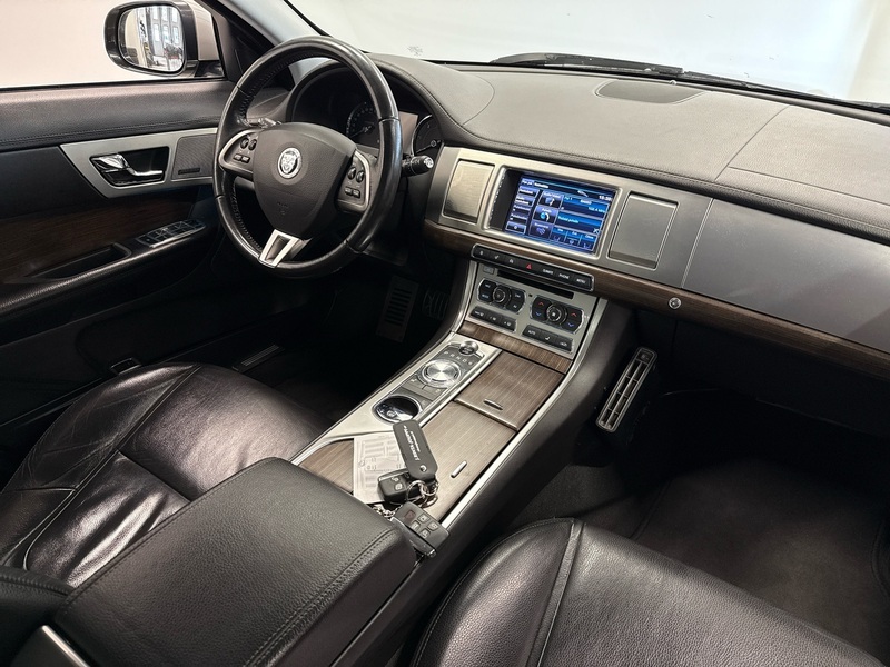 Jaguar XF vaihtoauto