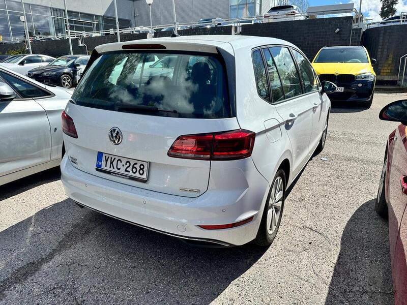 Volkswagen Golf Sportsvan vaihtoauto