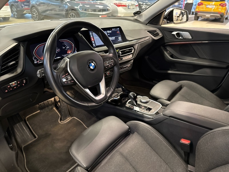 BMW 220 vaihtoauto