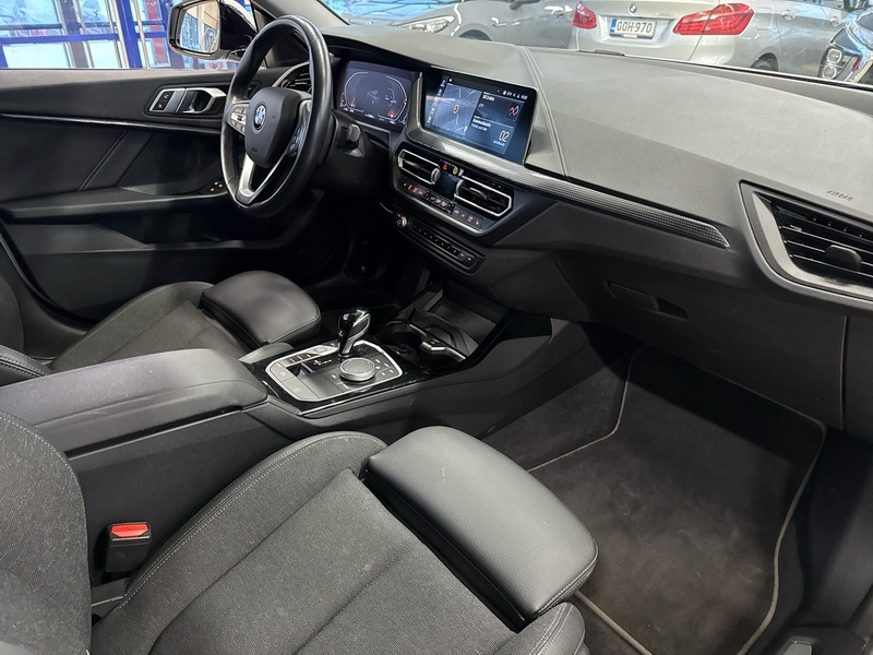BMW 220 vaihtoauto