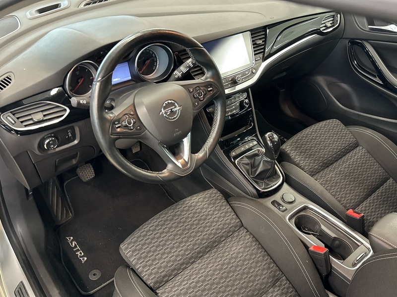 Opel Astra vaihtoauto
