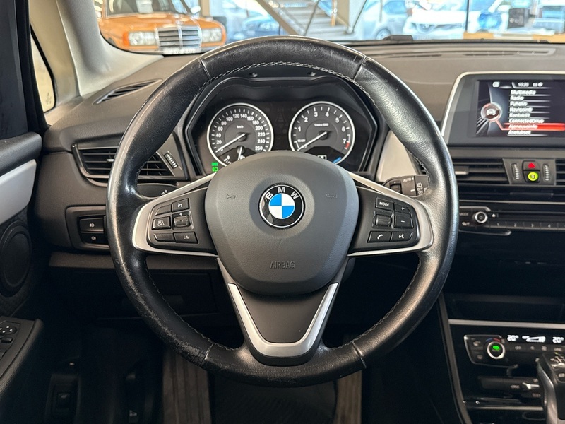 BMW 225 vaihtoauto