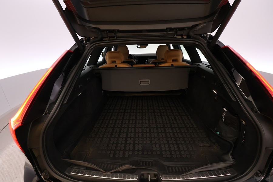 Volvo V90 Cross Country vaihtoauto