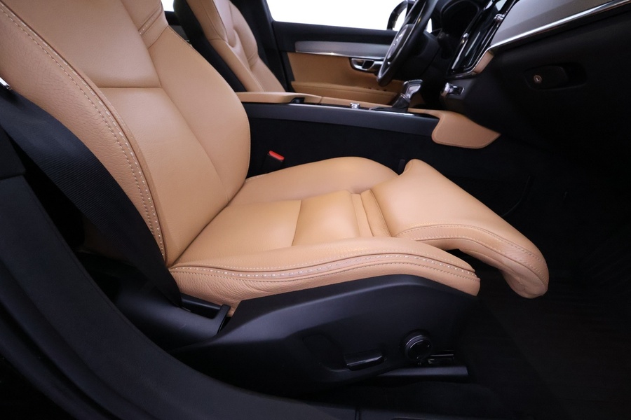 Volvo V90 Cross Country vaihtoauto